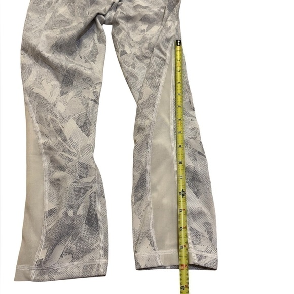 Lululemon Train Times 7/8 Pant *25" Jasmine White Multi / White Size 4 - Picture 11 of 14